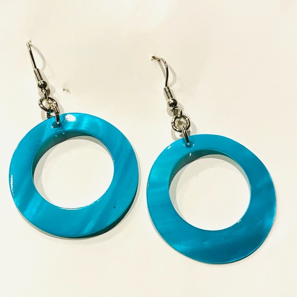 Turquoise Hoop Painted Shell Earrings - Picture 5 of 7